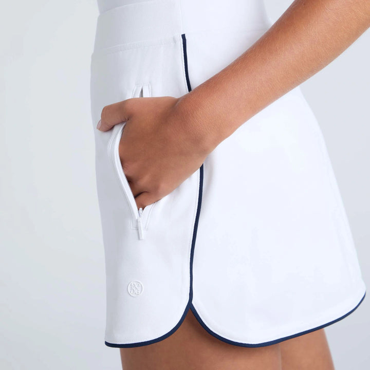 Tulip Hem Tech Piqué Skort - Snow/Twilight