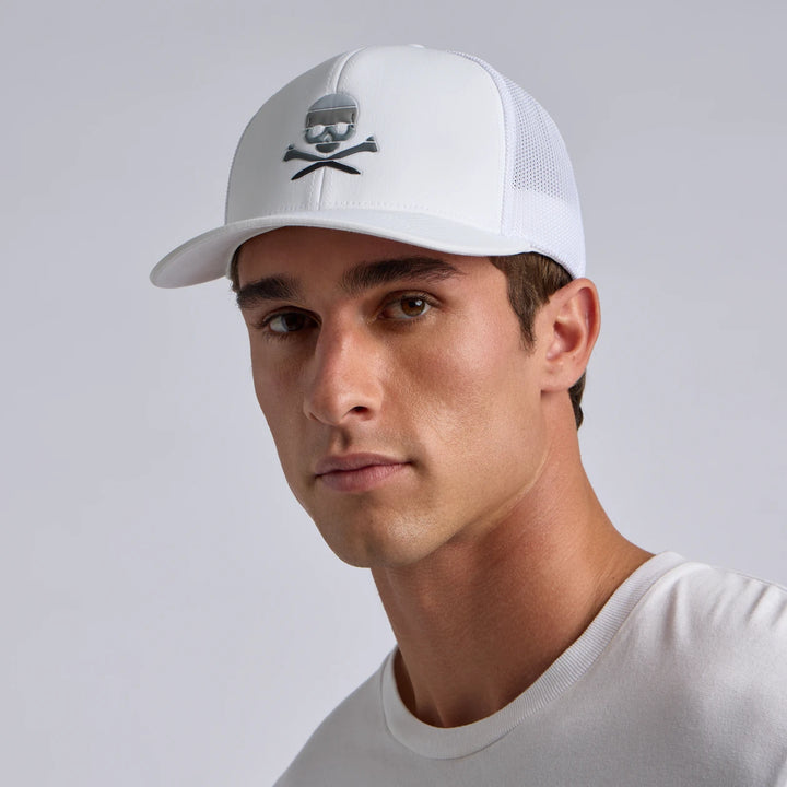 SKULL &amp;amp; TEES MID TRUCKER HAT - Snow